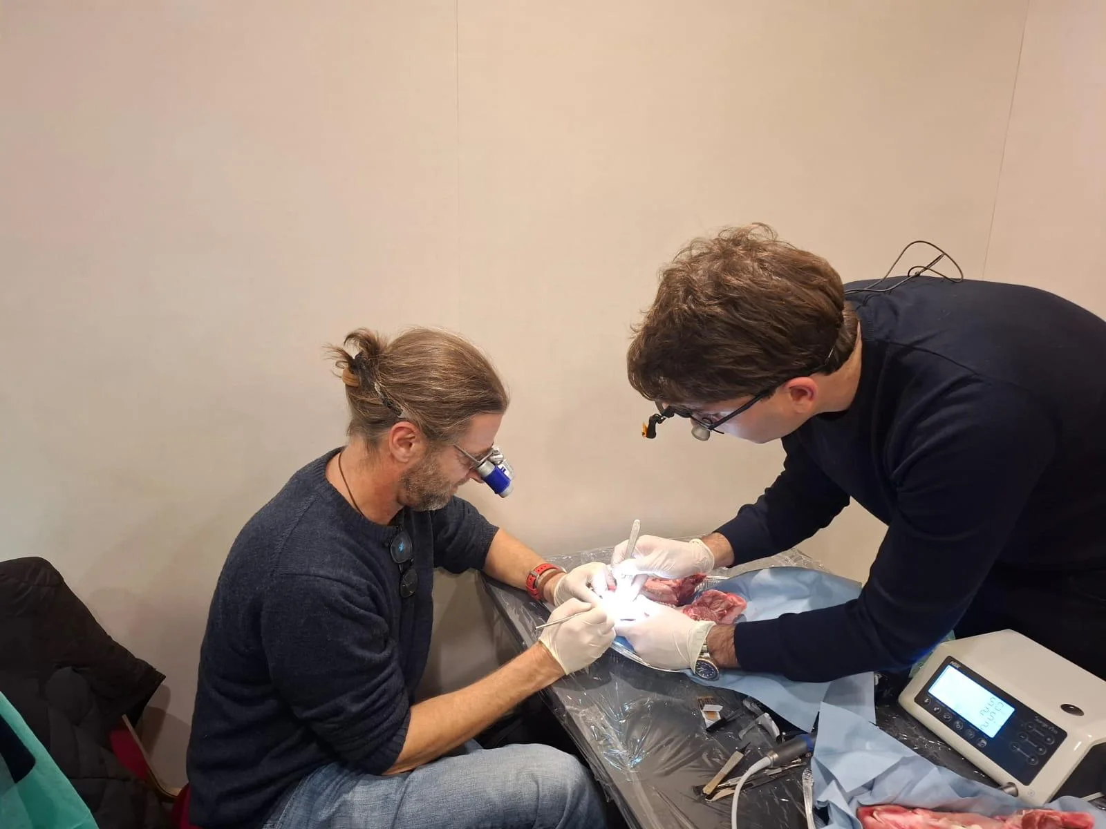Dott. Tuscano in formazione pratica su tecniche di espansione ossea con il Dr. Bruschi